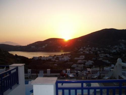Rita'S Rooms Ίος Εξωτερικό φωτογραφία